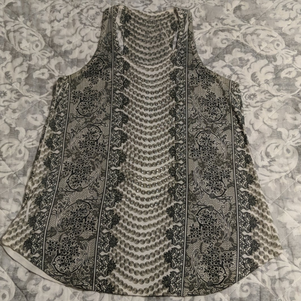 Decorative tank medium